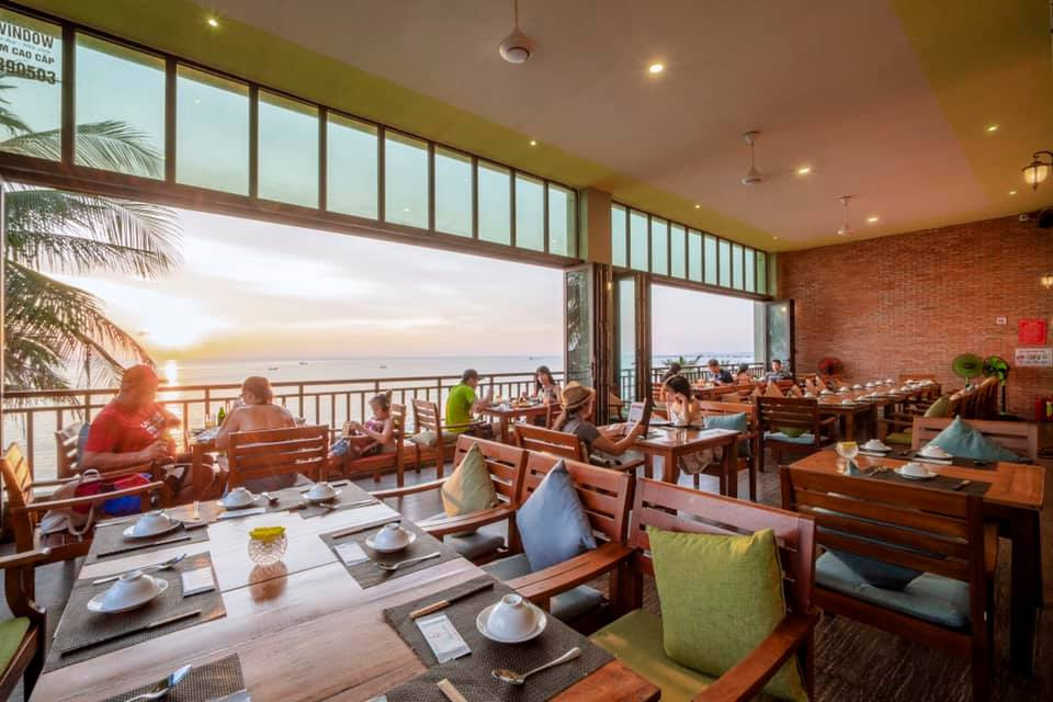 Nhà hàng view biển Xin Chào Phú Quốc