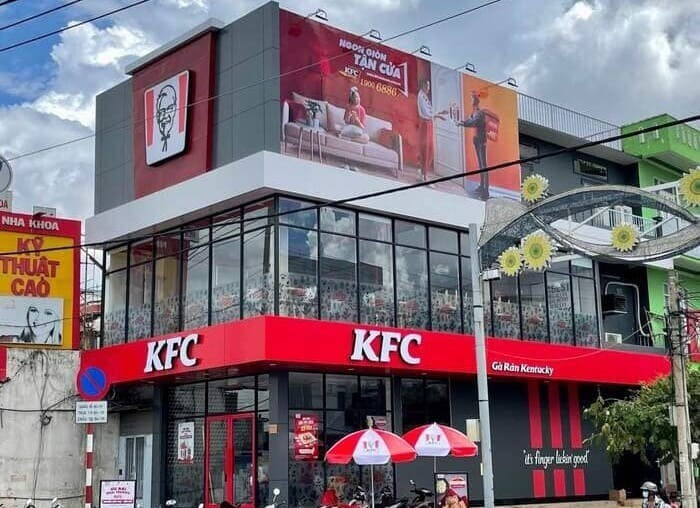 nhuong-quyen-kfc-doi-hoi-dien-tich-lon