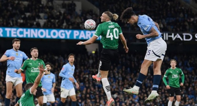 Nico O'Reilly ghi 2 bàn cho Man City