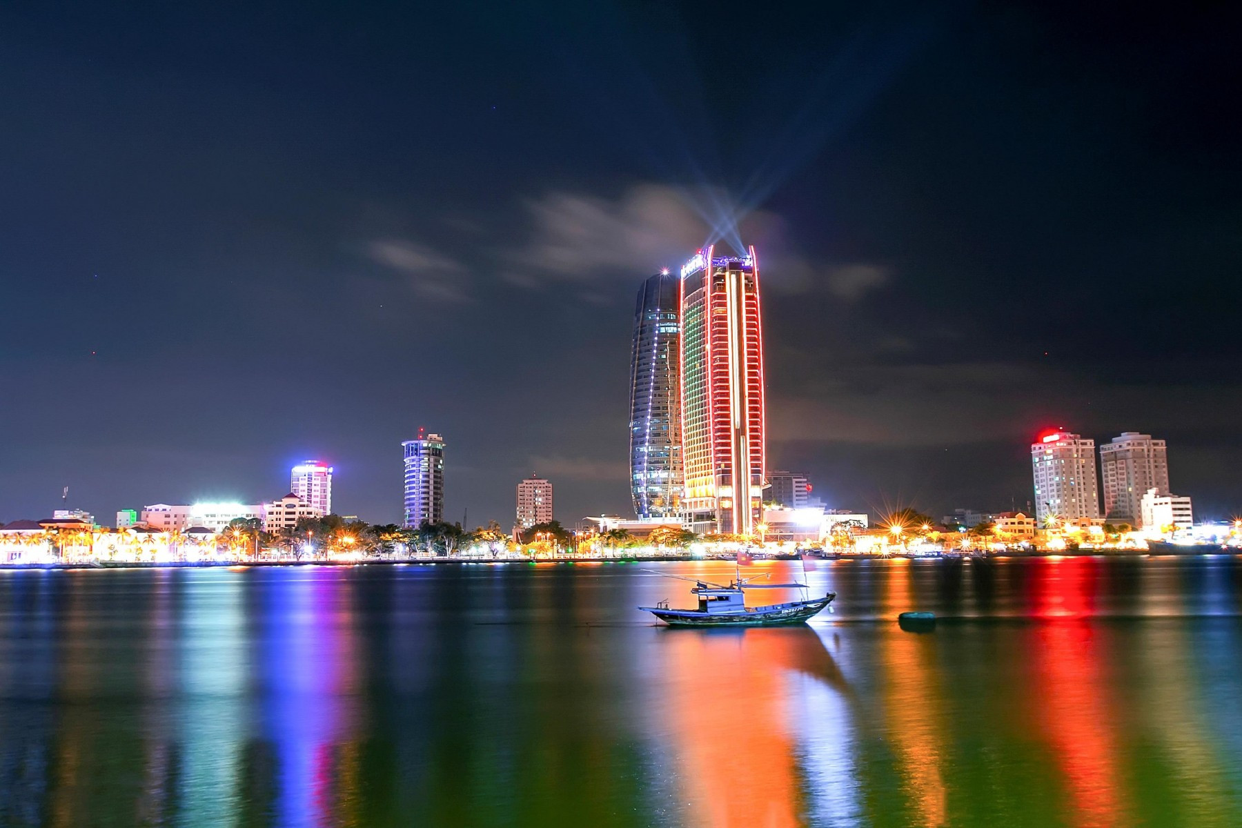 Novotel Danang Premier Han River - Khách sạn tiêu chuẩn 5 sao quốc tế