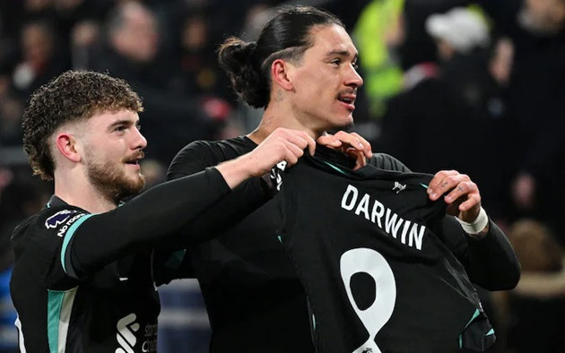 Khoảnh khắc cho thấy vóc dáng nhà vô địch của Liverpool