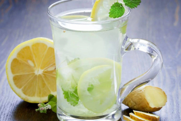NƯỚC CHANH CÓ GIÚP BẠN GIẢM CÂN KHÔNG?