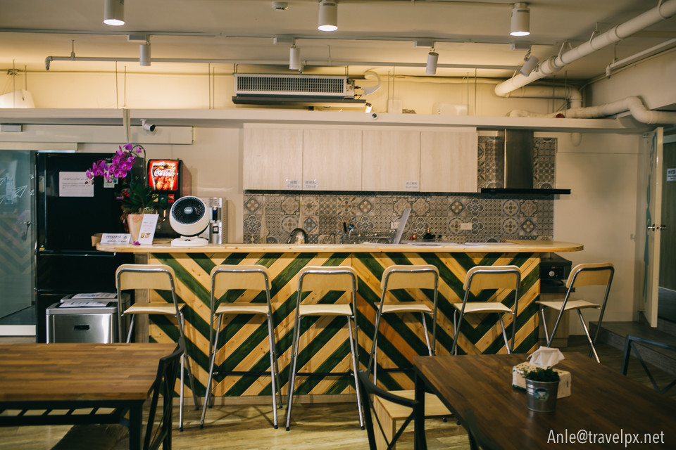 Paper Plane Hostel