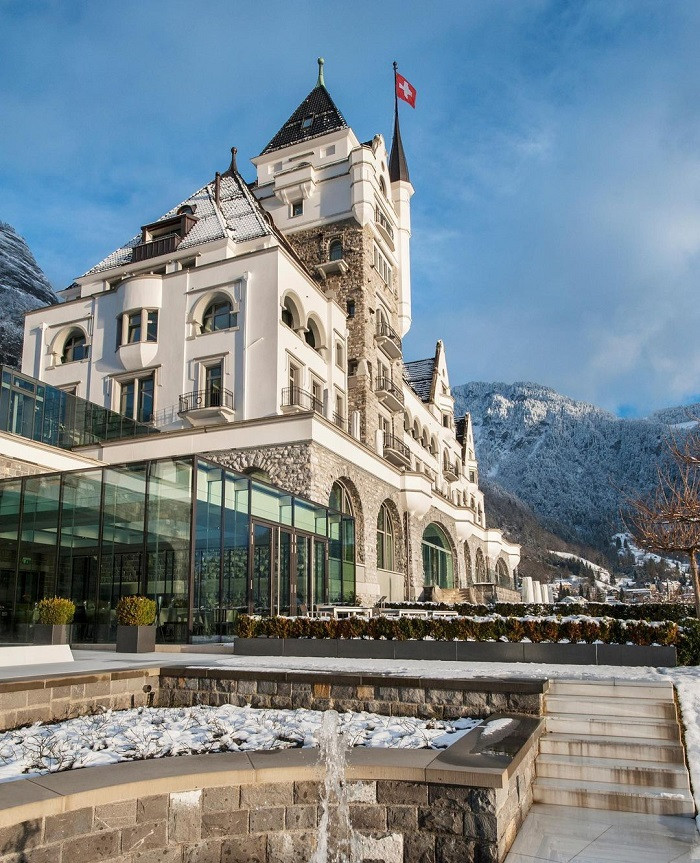 Thả hồn tại Park Hotel Vitznau, khách sạn cổ điển có view hồ Lucerne tuyệt đẹp ở Thụy Sĩ