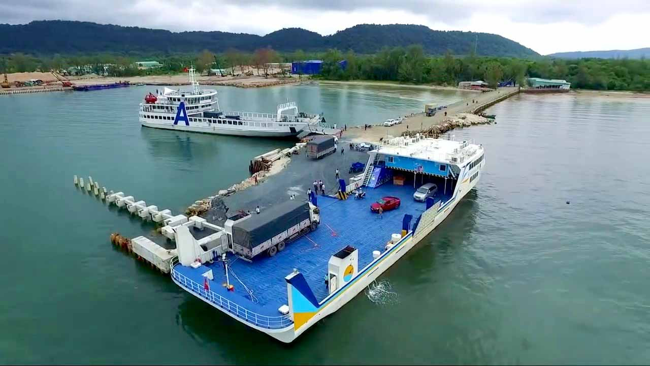Phà Superdong đi Phú Quốc vận chuyển được số hàng hóa, phương tiện lớn