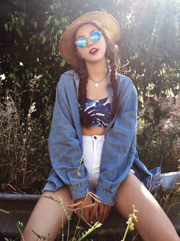 phối đồ bơi với sơ mi oversize