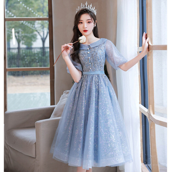 Phối đồ phù hợp với những chiếc đầm công chúa để tạo nên tổng thể hài hòa nhất