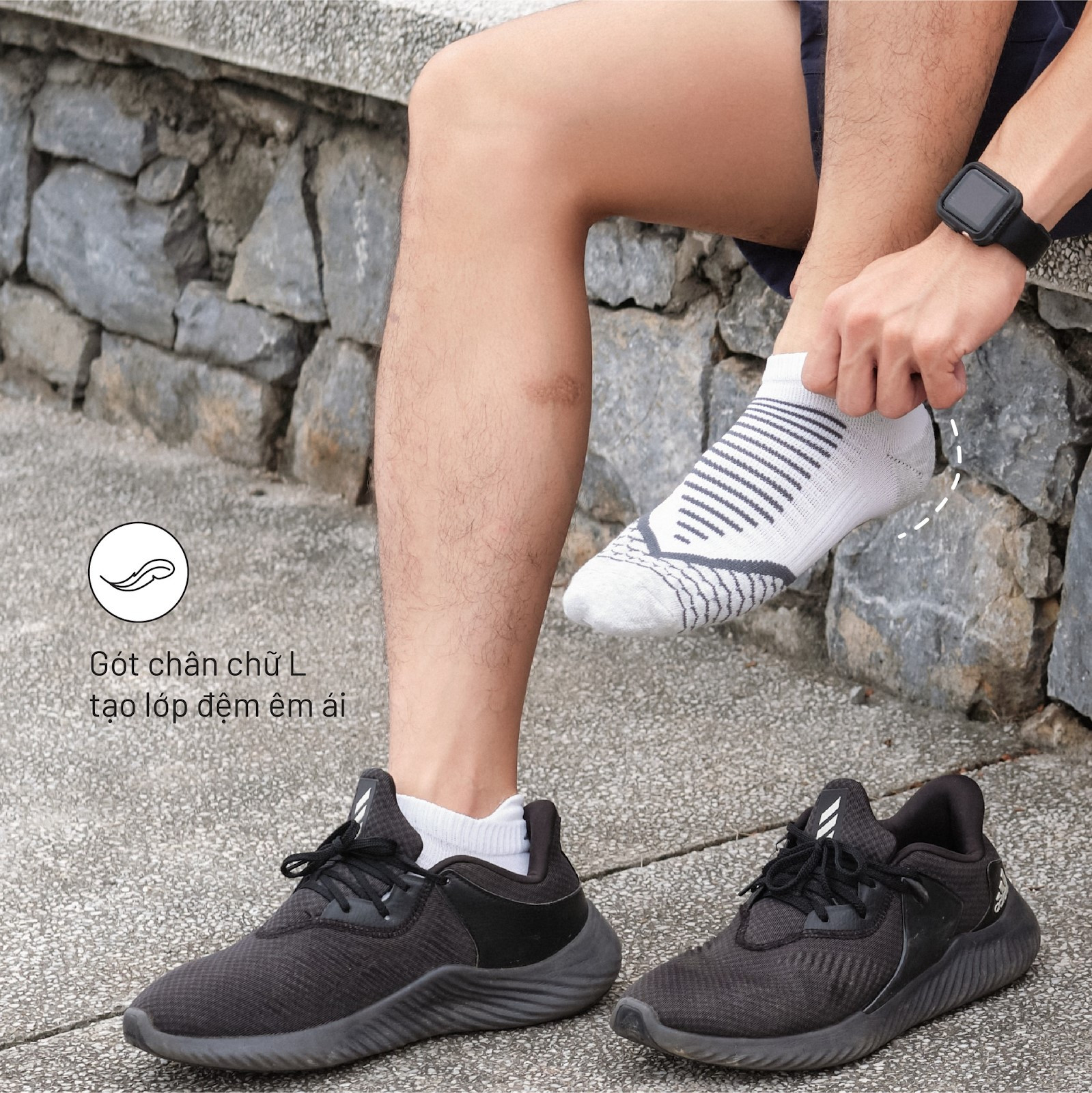 Phối tất với giày thể thao nam