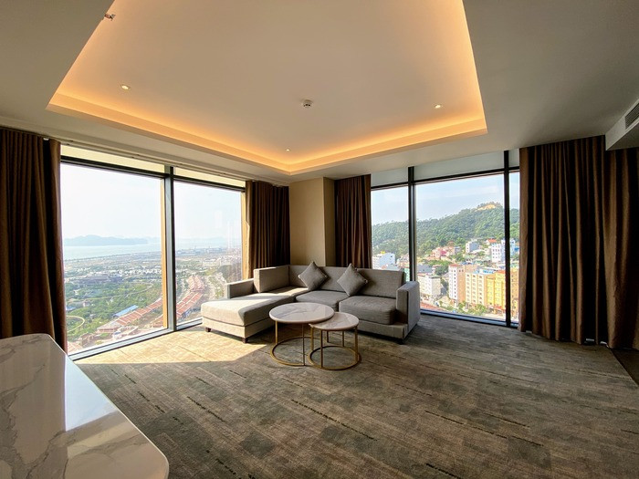 Phòng Deluxe City tại Mường Thanh Luxury Hạ Long Centre