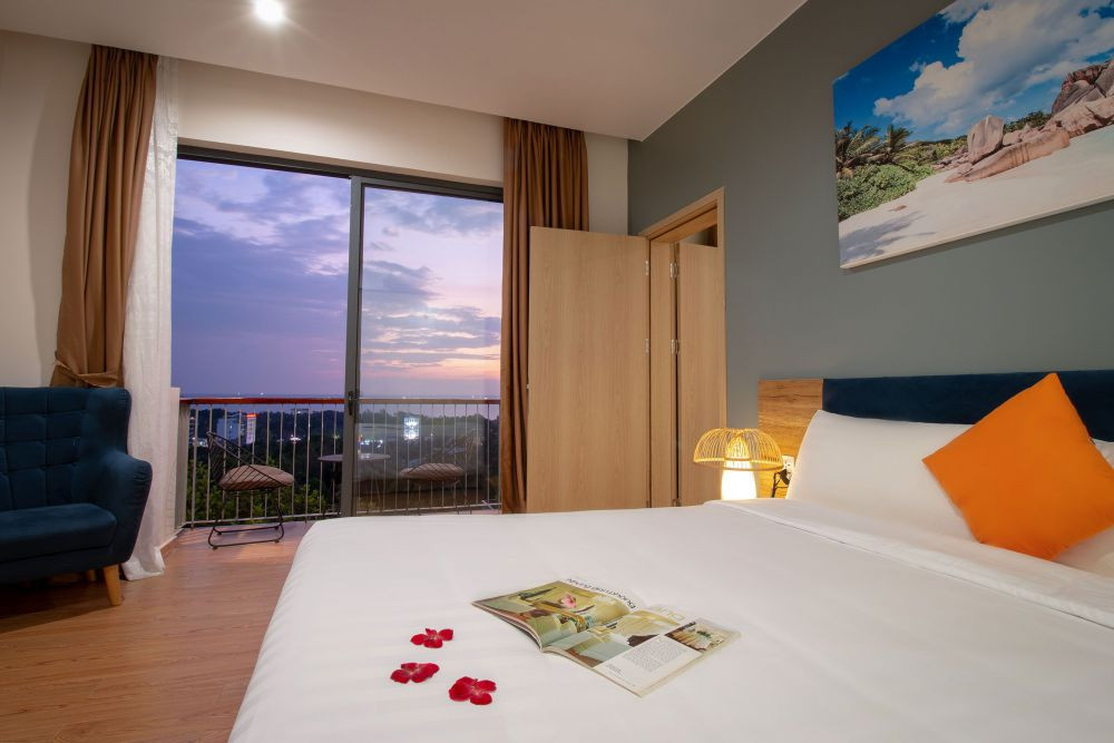 Phòng Deluxe Giường Đôi Hướng Biển - Tom Hill Phú Quốc Resort