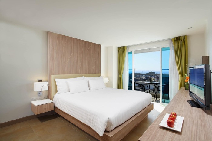 Phòng Deluxe tại Centara Pattaya Hotel