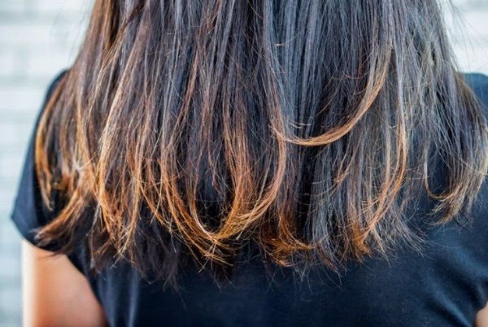 Phục hồi tóc hư tổn bị khô xơ và xỉn màu đơn giản tại nhà