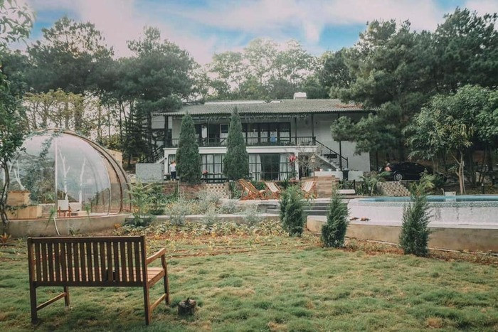 Pine Forest Villa với không gian xanh mát