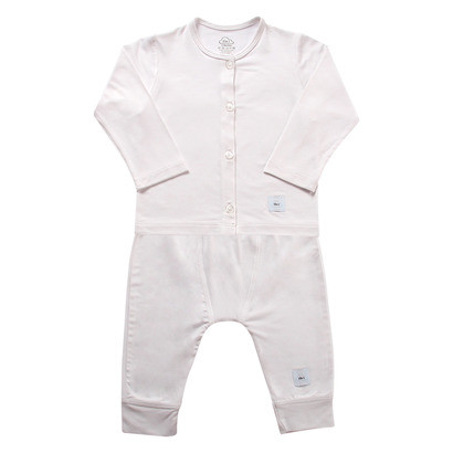Quần áo sơ sinh với chất liệu cotton
