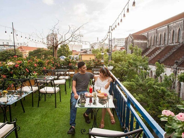 Quán cafe sân vườn nhỏ tầng thượng