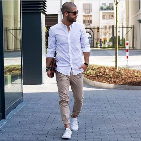 Quần jogger với áo sơ mi