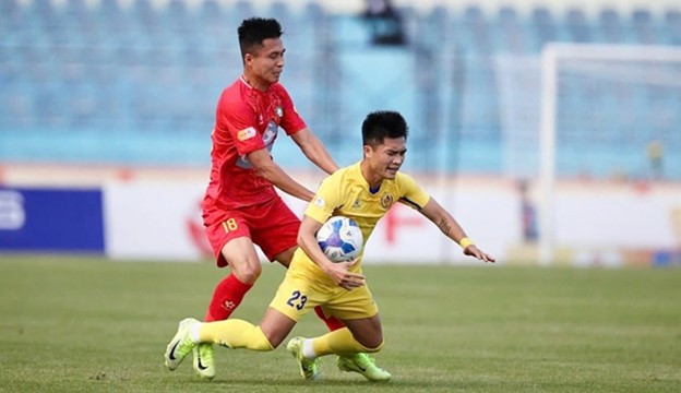 Thanh Hóa ‘tự hủy’ cơ hội vô địch lượt đi V-League