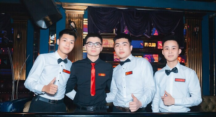 Quy định về trang phục nhân viên quán Karaoke