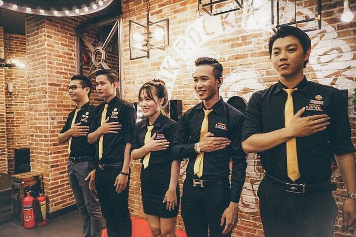 Cách phục vụ quán Karaoke và phương pháp quản lý hiệu quả