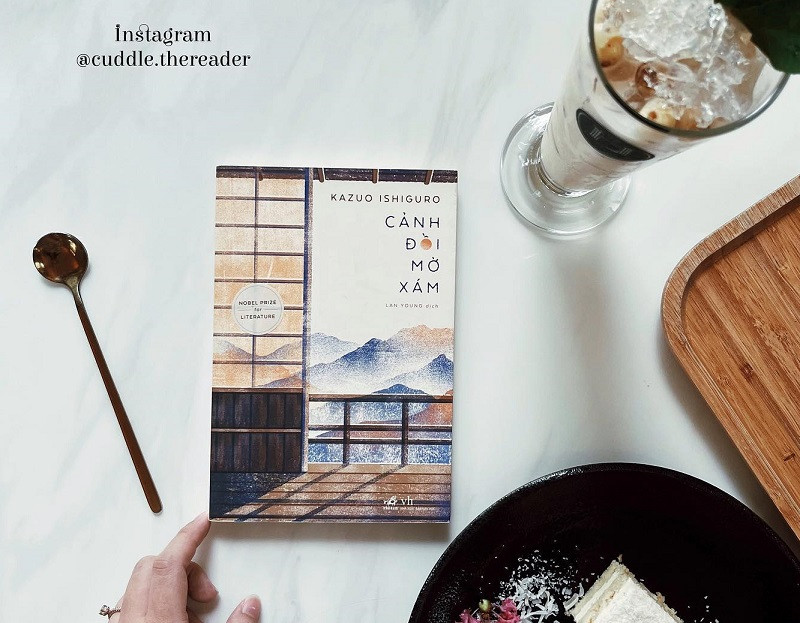 Review sách Cảnh đồi mờ xám của Chi Pham