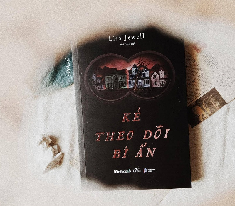 Review sách Kẻ theo dõi bí ẩn của A Giác