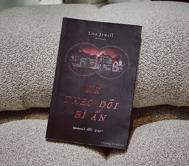 Review sách Kẻ theo dõi bí ẩn của Chang