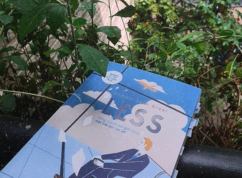 Review sách Less – Vòng quanh thế giới cùng một trái tim tan vỡ