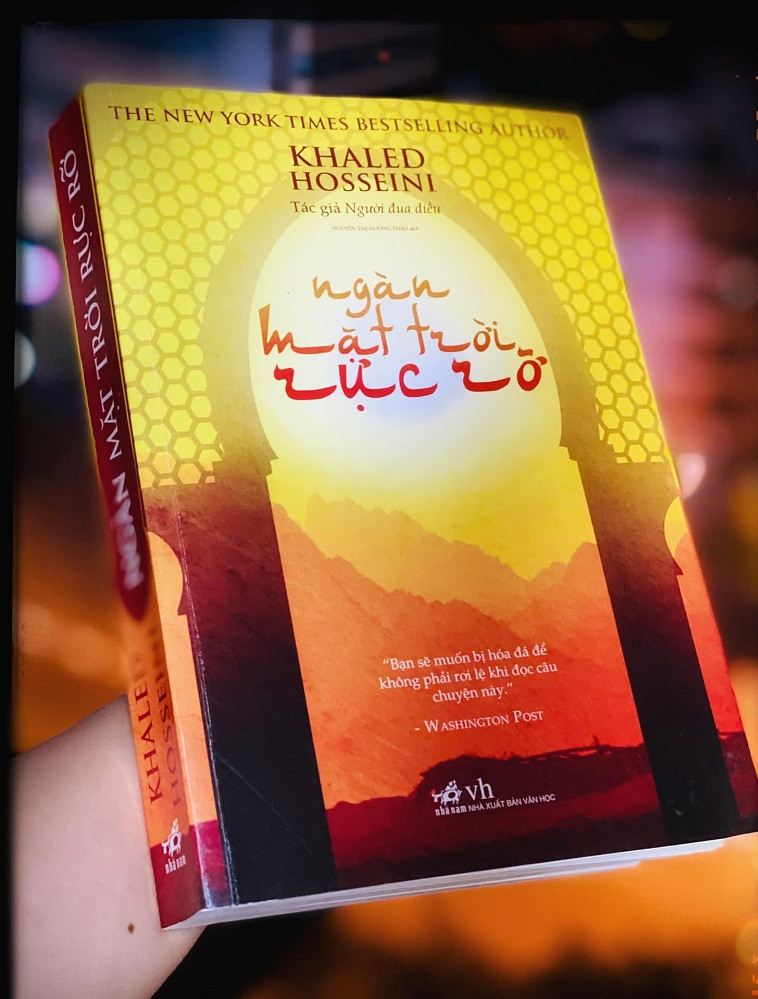 Review sách Ngàn mặt trời rực rỡ – Khaled Hosseini