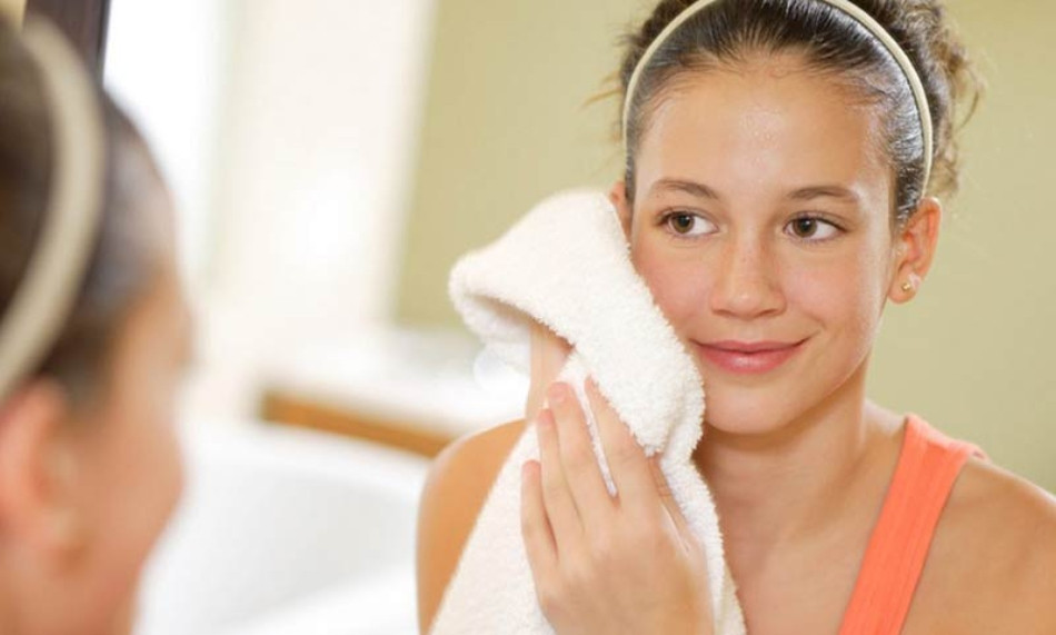 Rửa sạch lại với nước mát và lau khô