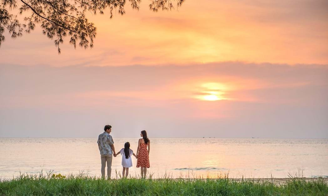 Sân khấu nhạc hội rực rỡ sắc màu