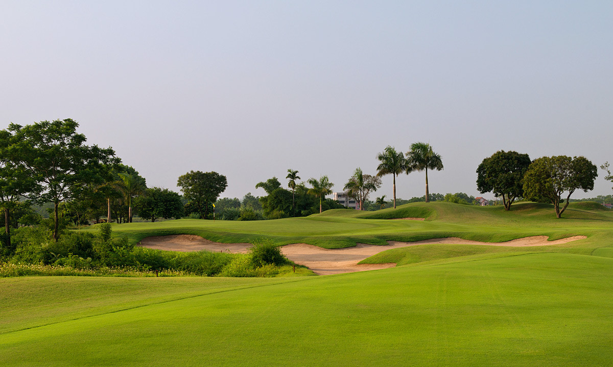 Sân tập golf Lake