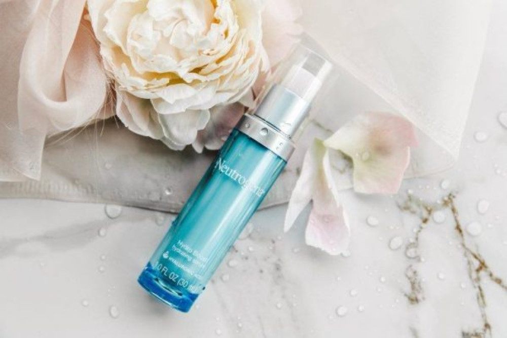 Serum Cấp Nước Neutrogena Hydro Boost Hydrating