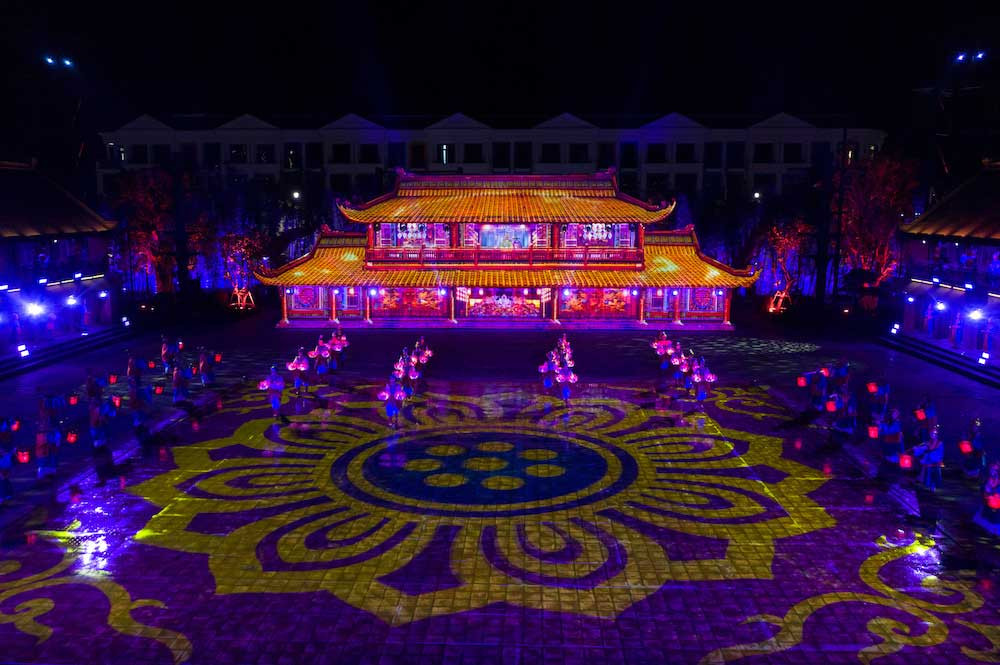 Show diễn Tinh hoa Việt Nam - Grand World Phú Quốc