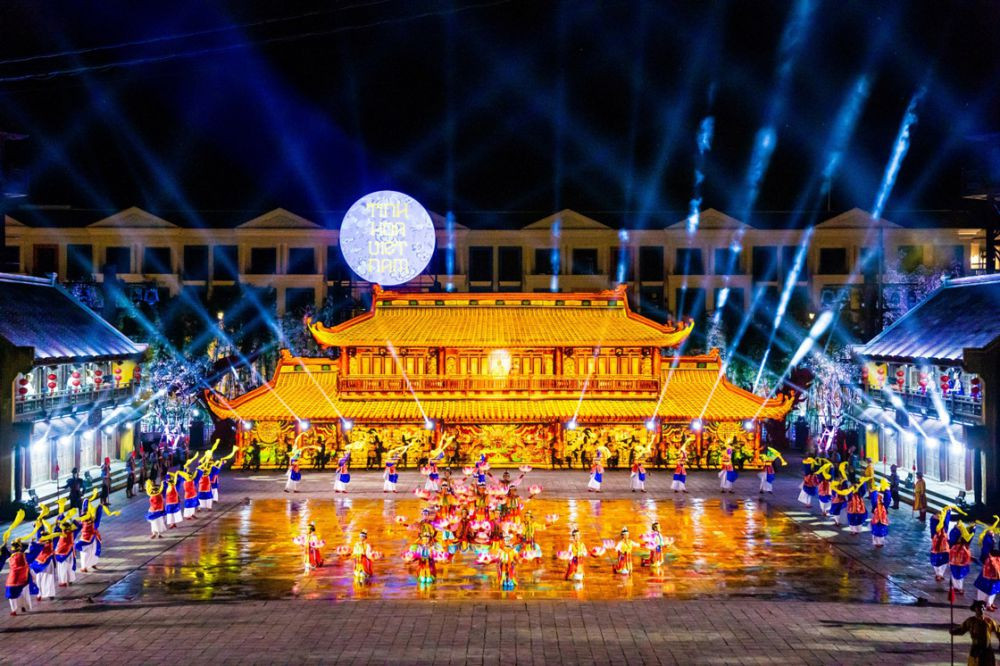 Show diễn Tinh Hoa Việt Nam tại Grand World Phú Quốc