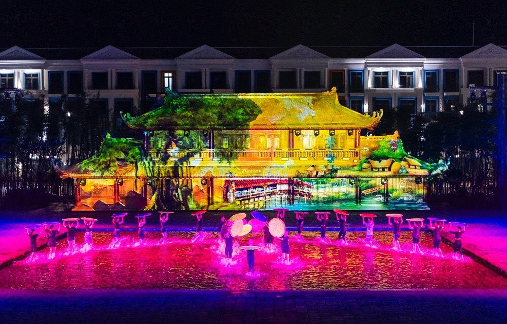 REVIEW show Tinh hoa Việt Nam – 1 trong những màn trình diễn hiện đại nhất Việt Nam
