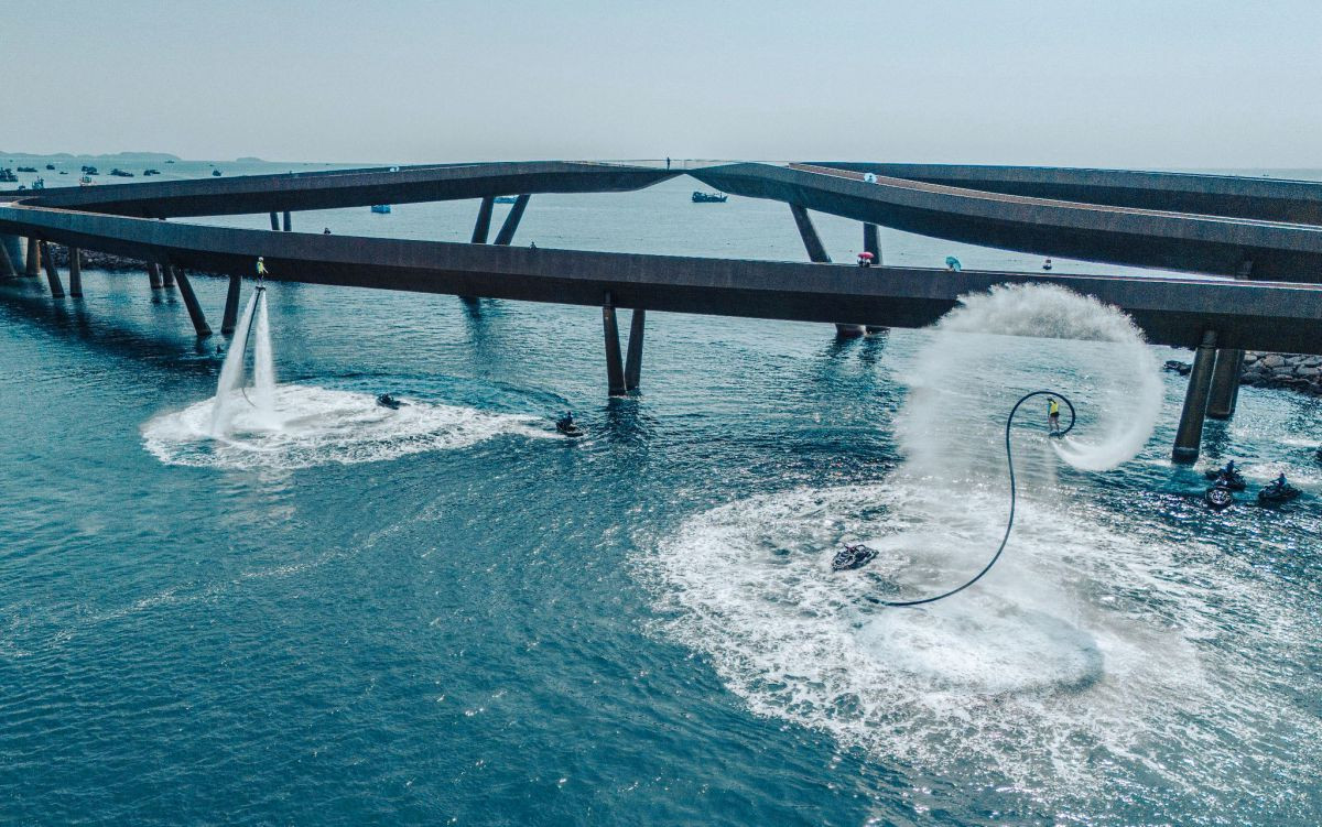 Show trình diễn Jetski &amp; Flyboard miễn phí tại thị trấn Hoàng Hôn