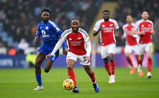 5 điểm nhấn Leicester 0-2 Arsenal: Người hùng bất ngờ; Đòi công bằng cho Van Nistelrooy