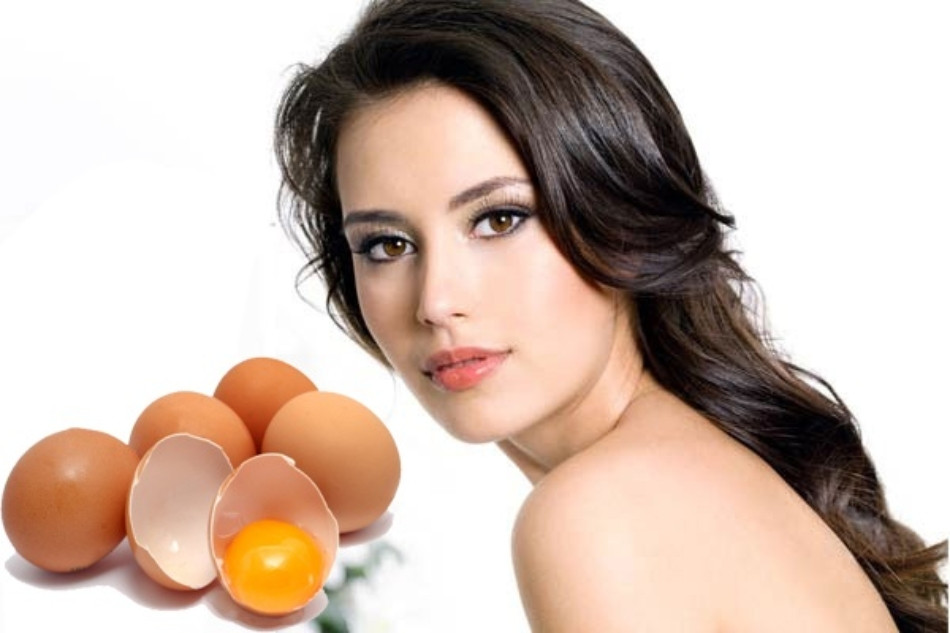 Sử dụng mặt nạ trứng gà ủ tóc