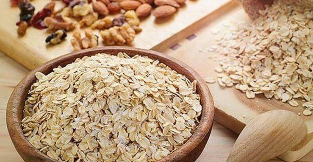 Sử dụng mặt nạ Vitamin E và bột yến mạch giúp da trở nên rạng rỡ
