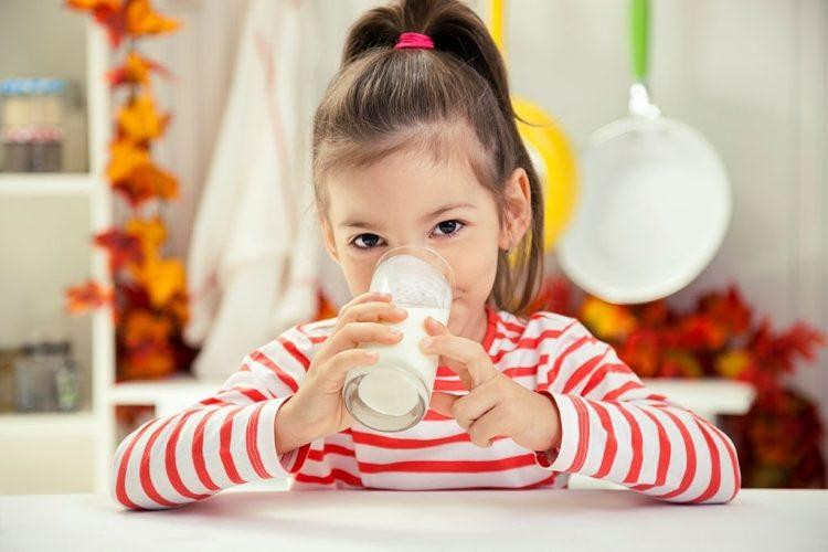 Sữa ấm giúp dễ ngủ