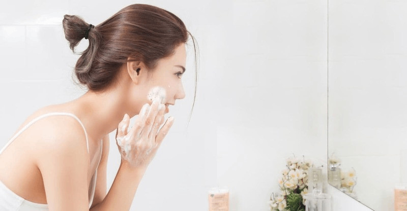 Sữa rửa mặt dạng gel