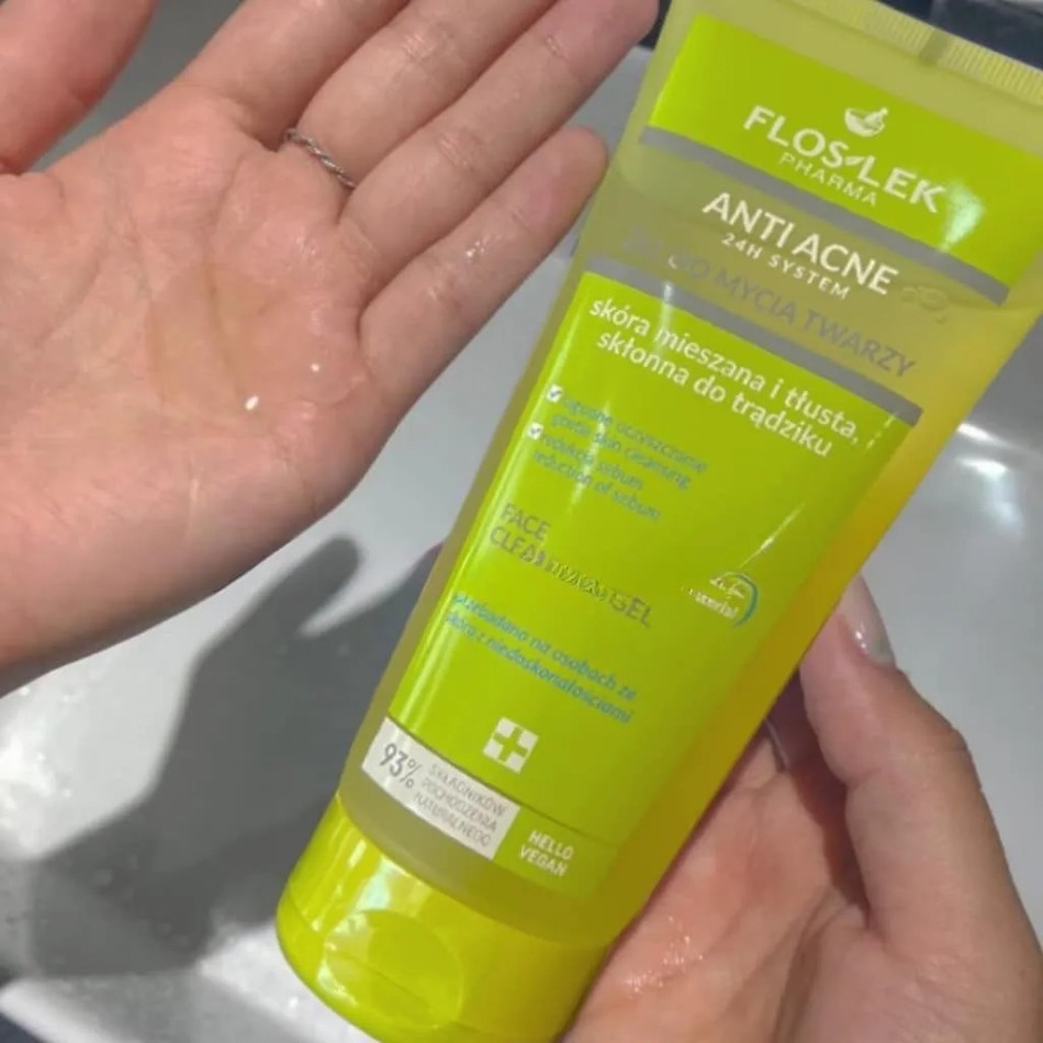 Sữa Rửa Mặt Floslek Anti Acne Face Cleansing