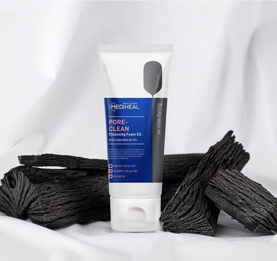 Sữa Rửa Mặt Mediheal Pore-Clean Charcoal Cleansing Foam Se Khít Lỗ Chân Lông
