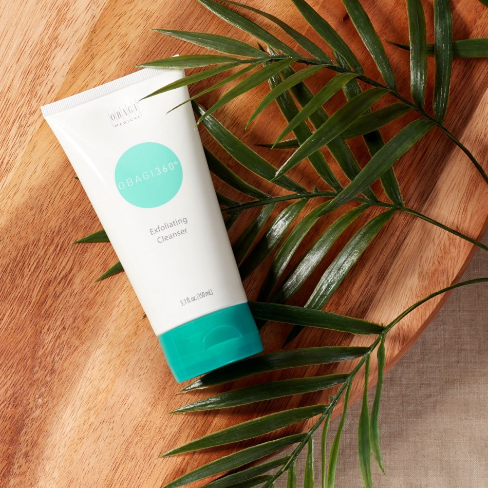 Sữa rửa mặt Obagi 360 Exfoliating Cleanser