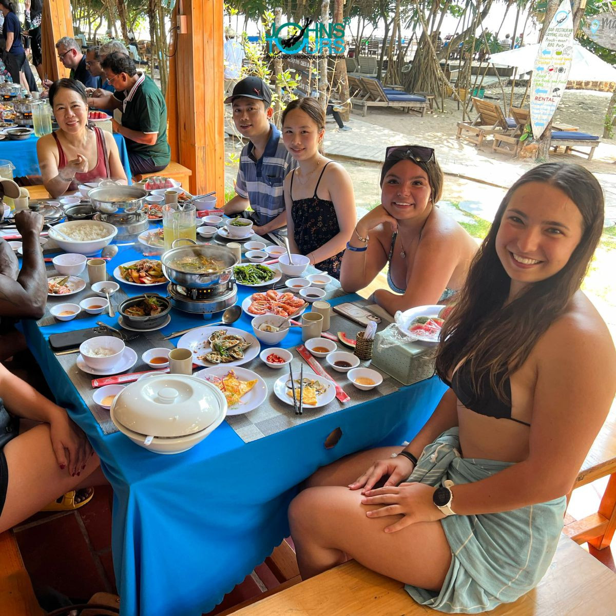Tận hưởng những món ngon tại nhà hàng Mây Rút Trong