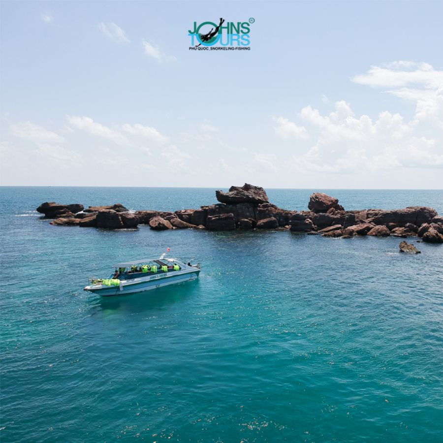 Tàu cao tốc của John's Tours