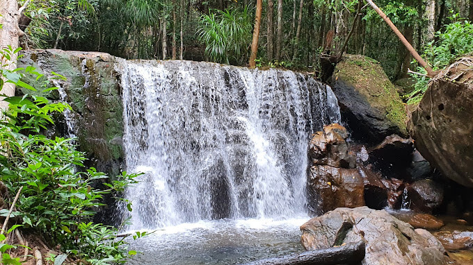 Thác nước hùng vĩ tại Suối Tranh