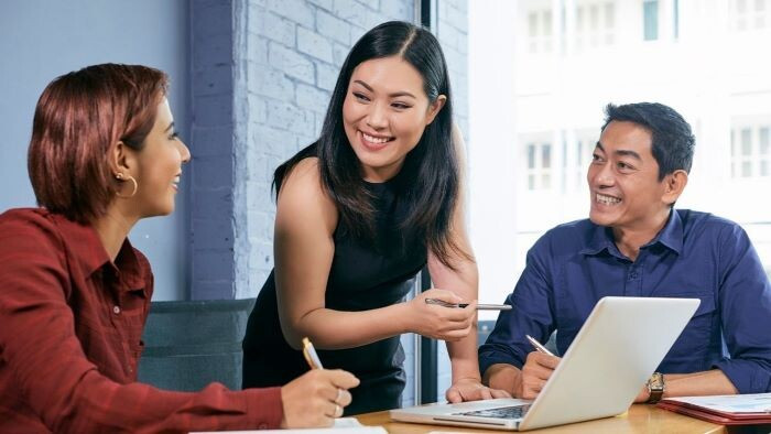 Thái độ hoà nhã của nhân viên