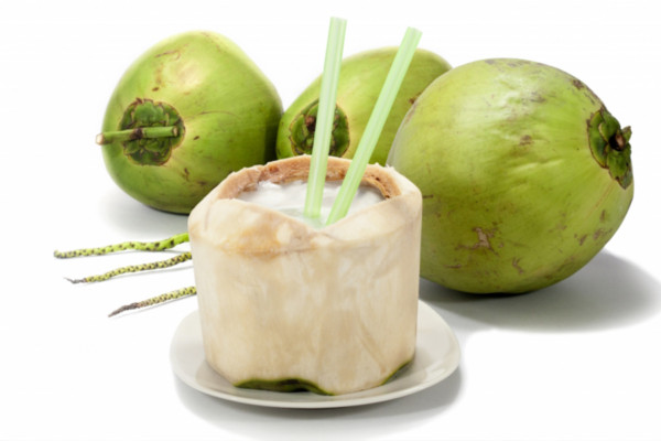 GIẢM CÂN CÓ ĐƯỢC UỐNG NƯỚC DỪA KHÔNG?