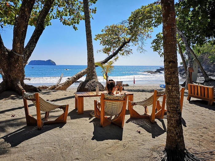 Thiên nhiên hoang dã xung quanh Arenas Del Mar Resort